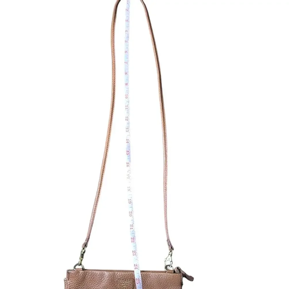 Fossil Chestnut Tan Small Cowhide Leather Crossbody Purse, zipper‎ close, 5 card
